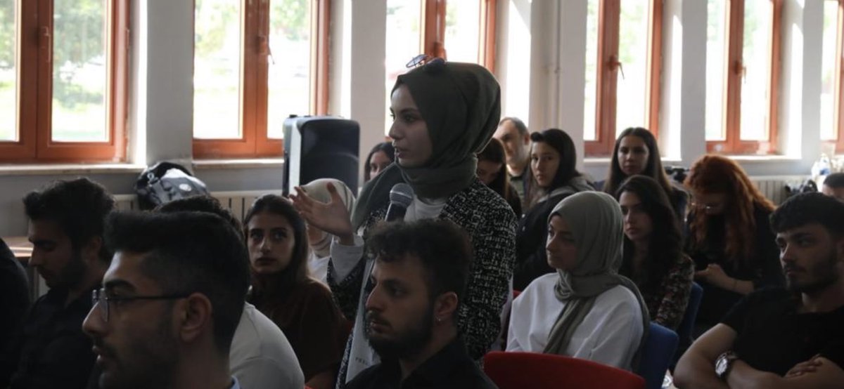 Kütahya Dumlupınar Üniversitesi @universitemDPU Proje Eğitim ve Kültür Topluluğu <a href="/dpu_pek/">DPÜ PROJE, EĞİTİM VE KÜLTÜR TOPLULUĞU</a> tarafından düzenlenen Politika Akademisi’nin konuğu olduk. Değerli rektörümüz Sn <a href="/kzmuysal/">Prof.Dr. Kâzım UYSAL</a> Bey’e ev sahipliği ve konukseverliği için teşekkürler...