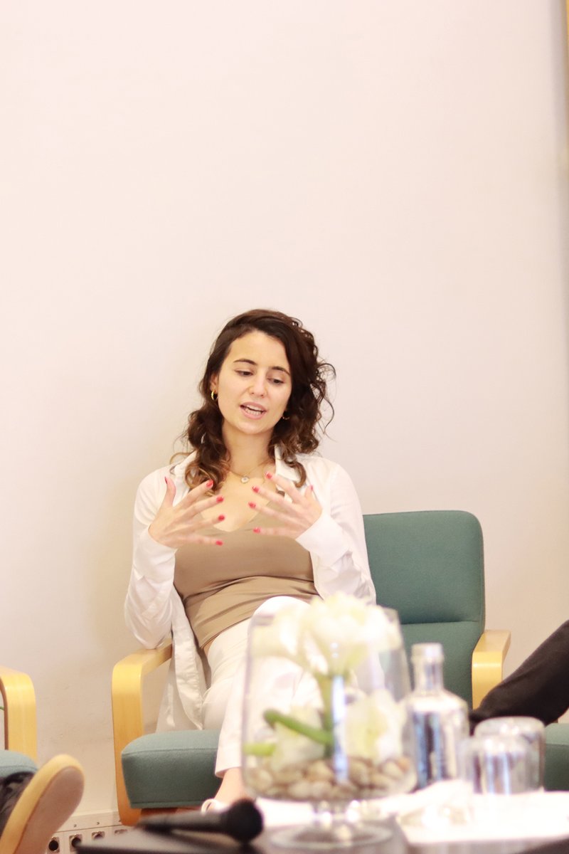 communitas_cecs's tweet photo. 📸 Vidas Digitais
E ficam aqui com alguns dos momentos da nossa conversa sobre aspectos da vida digital que aconteceu na última sexta-feira, na Biblioteca Lúcio Craveiro da Silva. Obrigado a todos os que estiveram presentes e até uma próxima 👋🏻 https://t.co/SrzGo1c0XS