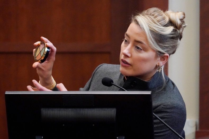 AksoHeart's tweet photo. “Objection no foundation”

Amber heard:

#DeppVHeardTrial #JusticeForJohnny #JohnnyDeppVsAmberHeard #DeppvHeard https://t.co/6ZCNFHhvxT