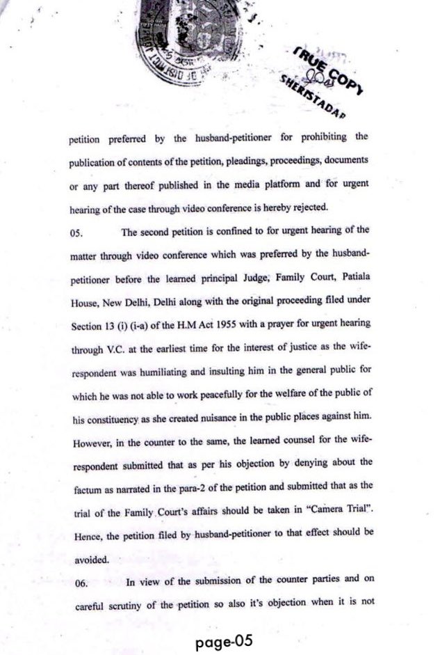 AnubhavMohanty_'s tweet photo. True copies of Family Court’s order sheets in my Divorce case for all to know that who sincerely wanted to restrict media &amp; who strongly objected saying, nobody can stop media! But now, FIR against me! Have patience @VarshaPriyadar3🍫 It’s just the beginning!
#FaceTheTruthVarsha https://t.co/Jzff6Fesfo