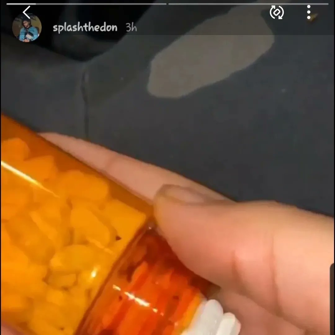 ogle_laney's tweet photo. @Atlanta_Police Is your narcotics division of Jeremy Postell and Keesha Anderson selling percocets/oxycodone? https://t.co/OiJHUnBUS8
