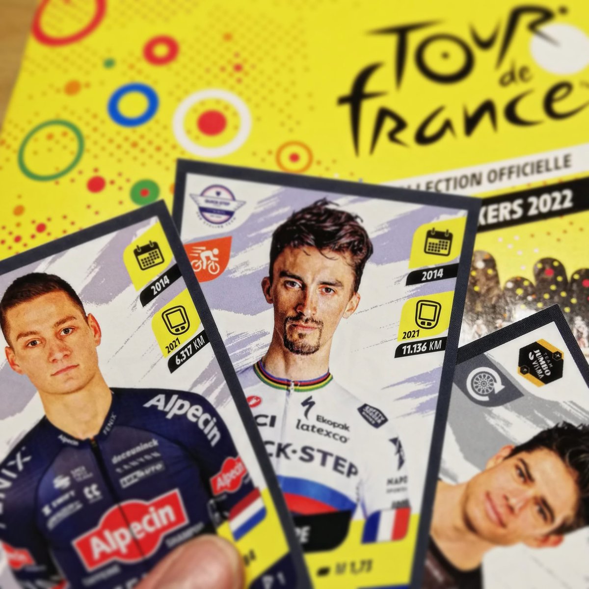 YTalabardon's tweet photo. Belle échappée pour commencer mon album @Panini_fr sur @LeTour 🤩 https://t.co/OyZrEcygyI