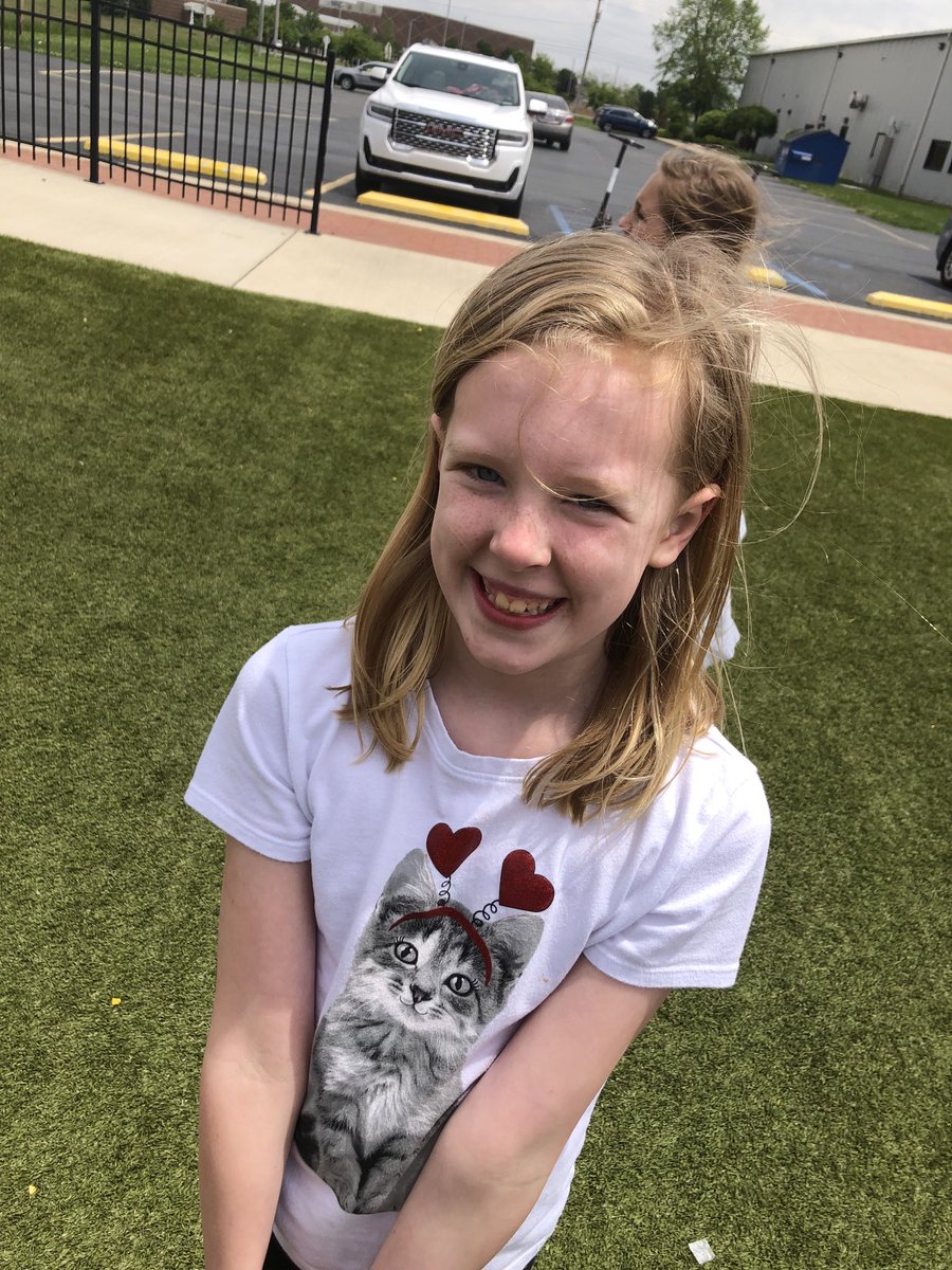 mrslinderwell's tweet photo. Fun at Whicker Park with Grade 3! #BHESJumpIn https://t.co/bEFwTKldAE