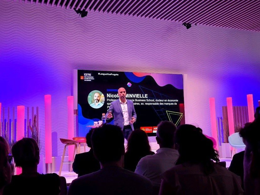 Longue-Vue 2022 « On n’arrête pas le progrès ? Acte II » organisée à la @Cite_eco avec une Keynote de <a href="/Nicolasminv/">Nicolas Minvielle</a> sur le thème "#Innovation, construction des imaginaires et modèles de société"

➡️ Intervention a retrouver sur : 
m.youtube.com/watch?v=oK-k3A…