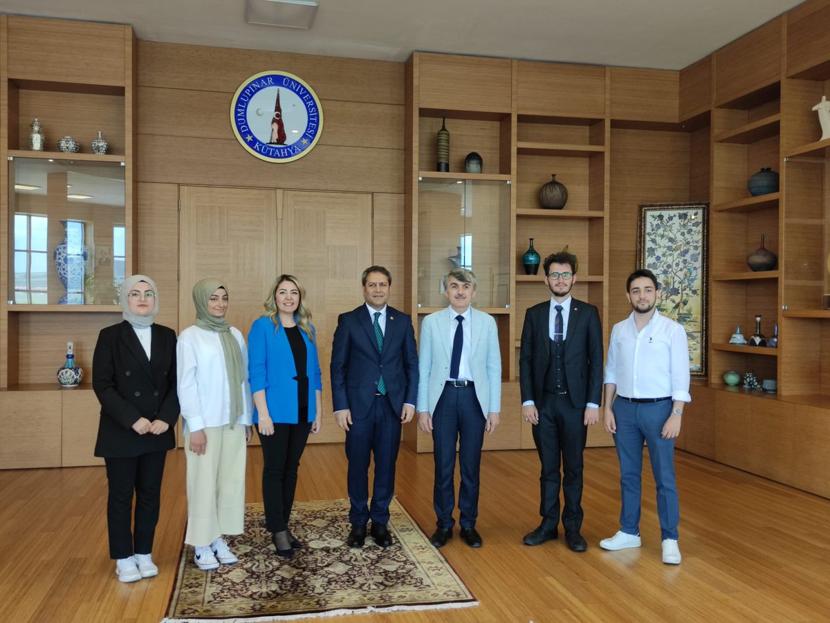 Kütahya <a href="/universitemDPU/">Kütahya Dumlupınar Üniversitesi</a> Üniversitesi rektörümüz Sn <a href="/kzmuysal/">Prof.Dr. Kâzım UYSAL</a> Bey’i makamında ziyaret ederek üniversitemiz hakkında bilgi aldık, istişarelerde bulunduk. Dumlupınar her yönüyle muhteşem bir üniversite. Sn Rektörümüz ve ekibini kutluyor, tebriklerimi sunuyorum.