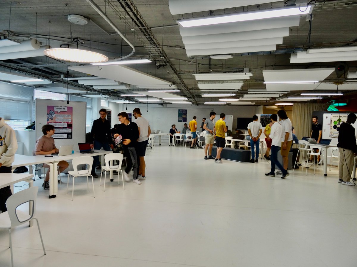 C2I_junia's tweet photo. 🎮 🕹️ Aujourd'hui, les étudiants de #CIR2 ont présenté leur projet "CIRious Games"👾 dans les espaces #ADICODE de l'@isenlille. Le but était de produire un jeu vidéo sur le thème des enjeux du développement durable posé par l'#ONU.
🧵 Plus d'informations juste ici : ⬇️ https://t.co/VFEfzBe8gJ