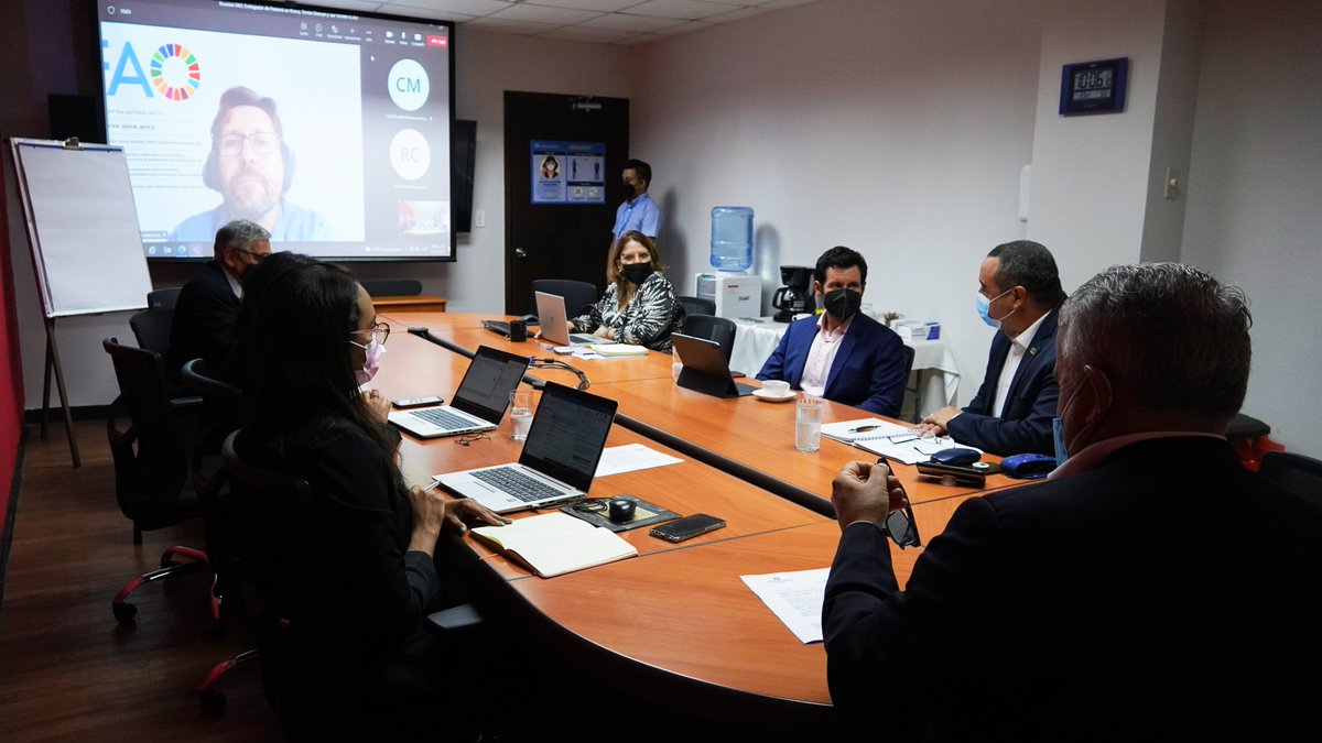 📰<a href="/FAO/">Food and Agriculture Organization</a> y <a href="/CCADSICA/">CCAD-SICA</a> exploran nuevas iniciativas de cooperación.

Les invitamos a leer la nota de <a href="/CCADSICA/">CCAD-SICA</a> en este vínculo:
m.facebook.com/story.php?stor…

Un #MejorMedioAmbiente