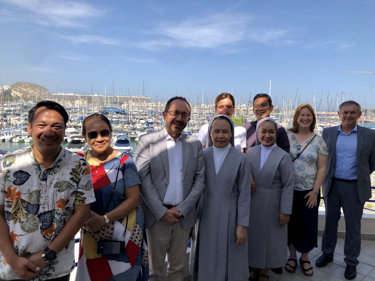 BeansCristina's tweet photo. Excellent day introducing my @pathway2employ partners from #SaintPaulUniversityPhilippines 🇵🇭 to the @UA_Universitat and our #employment & #Entrepreneurship and #disability support programmes 😎 #PATHWAY2employability #ErasmusPlusCBHE https://t.co/3ianNmSWLz