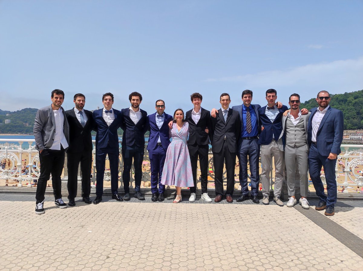donostidolphins's tweet photo. A veces nos quitamos los pantalones de basket y nos ponemos guapos 🤵 https://t.co/BkZ6gwNy9b