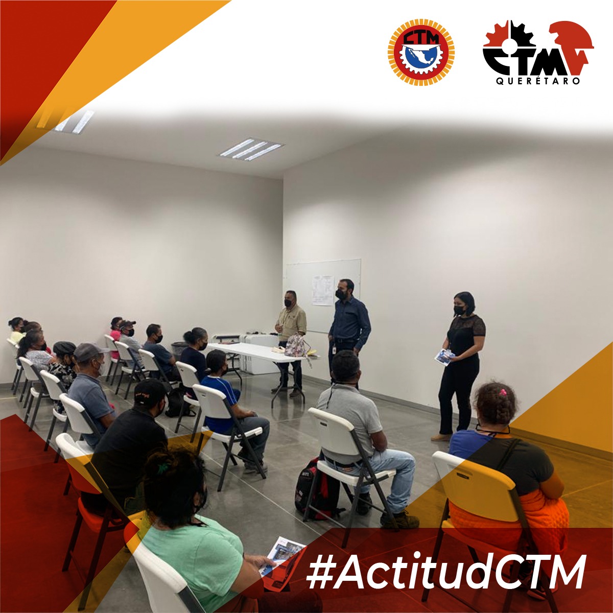 CTMQueretaro's tweet photo. 👉Inducción sobre “ Sistema de Pensión”, para los trabajadores de la empresa Geopónica.📋🤓
Presentes los asesores Francisco Nieves y Javier Gómez, así como la Lic. Denys Ruíz, experta en la materia. 💯
#actitudCTM #CTMqueretaro #asesoríalaboral https://t.co/7ibzPYjLQ8