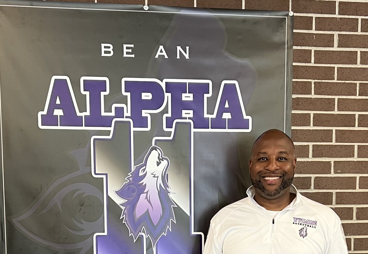WYOMBB's tweet image. We are excited to introduce our new Varsity Assistant Basketball Coach! Welcome Warren Williams to our Boys Basketball staff! Go Wolves!