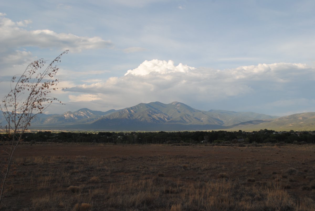 info_iasnr's tweet photo. New #SNR paper by #AndrewWaters & Charles Chancellor. Want to increase equity in land conservation? In Taos, New Mexico, it requires agency, trust, and plenty of social capital. Read more here https://t.co/ojzTEhBI43. #ClemsonPRTM #ExperiencePRTM #ClemsonUniversity #LandTrusts https://t.co/T45ekQn00S