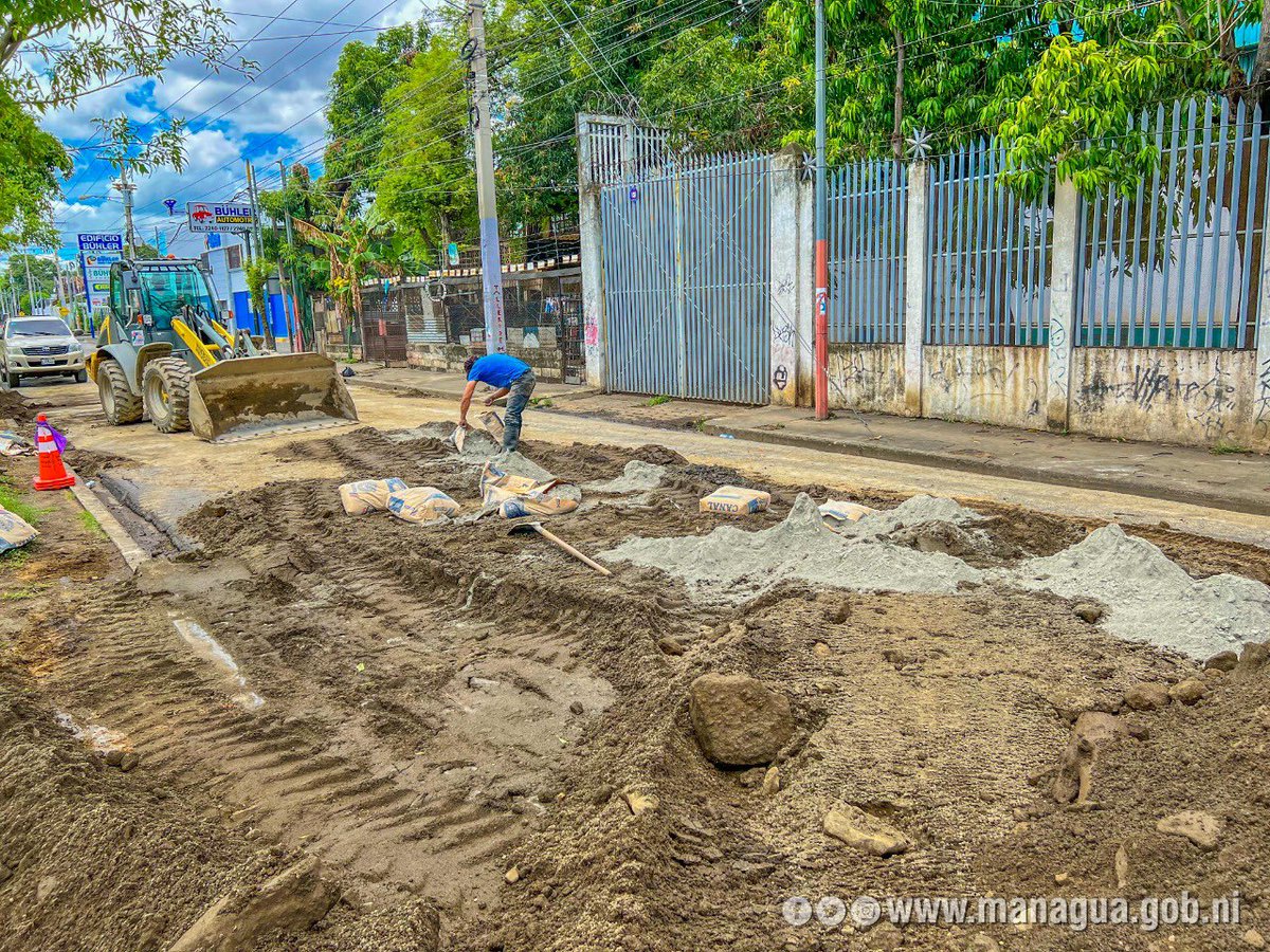 👷🏽‍♀️Colaboradores de nuestra #municipalidad trabajan #sin #descanso para #restablecer las vías #dañadas por las recientes #lluvias ocasionadas por la entrada de la primera onda tropical antes del inicio del invierno.

#Invierno2022