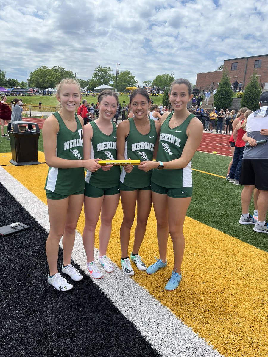 4x8 goin back to State! <a href="/NerinxXC/">Nerinx Runners</a> Winning class 4 Sectional 1 <a href="/mjacknewitz/">Marisa Jacknewitz</a> Luci Medina <a href="/mschillinger_/">maddie schilllinger</a>  @banana_ninja3