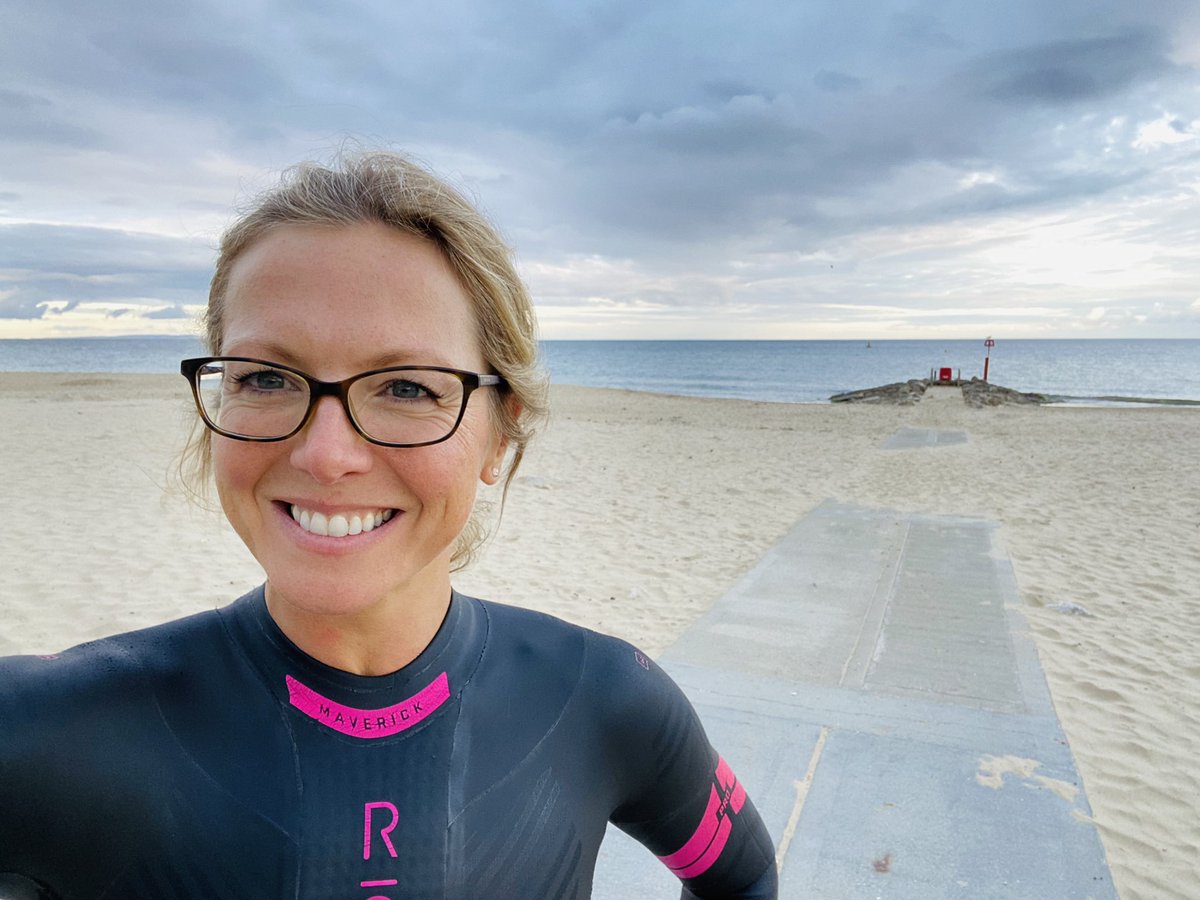 Sunset swim to wash away the cobwebs and jet lag post <a href="/thegestgroup/">GEST -Global Embolization Symposium & Technologies</a> #GEST - thanks for a terrific conference #IRads <a href="/HelenV_/">Helen Vo</a>