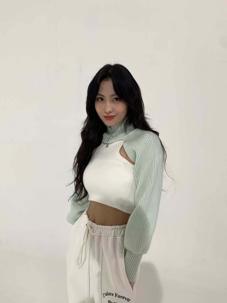 3315Stone's tweet photo. Momo #bubbletwice
#TwiceInLatinamerica #momo #twiceperú #twice https://t.co/NAgsEmSdre