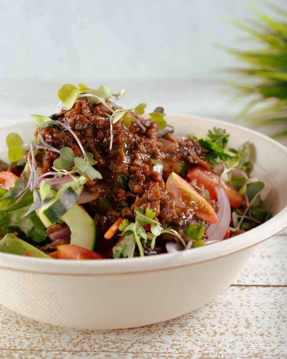 EarthToneJuice1's tweet photo. Our Beyond Meat teriyaki bowl goes above and beyond your expectations! Come by and order yours today!

https://t.co/UUdyntARI0

#earthtonejuice #Earthtonefoods #greenjuice #healthyfood #vegan #plantbased https://t.co/pzxfP4UHAX