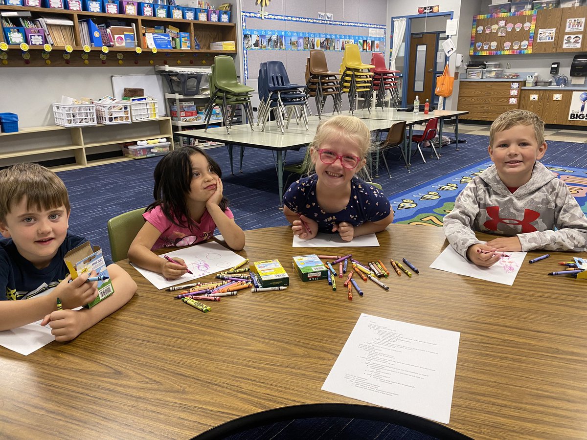 kamdynjohnson1's tweet photo. fun first day of summer school with the incoming kindergarteners!! @ClearwaterEW @Clearwater264 https://t.co/o5IPtfTuVX