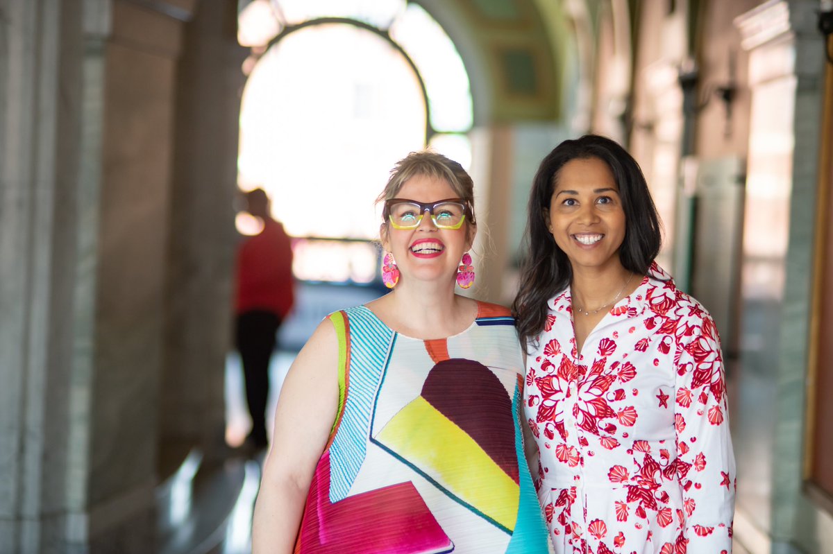KylaWoodsTV's tweet photo. Y’all I just. Whew. My cup overflows. 🥹 #PowerToPursue #Women #WomenInLeadership #PowerfulAF #Cincinnati #Ohio 
(cc: @CandiceBrackeen) 
📸: Teah Longland https://t.co/yaW6KiXr21