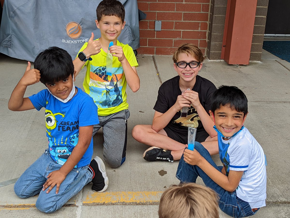JaneenStarkey50's tweet photo. Fun day of popsicles and games with our Kindergarten Reading Buddies.  #PanthersEngaged https://t.co/J5iKdWgYZW