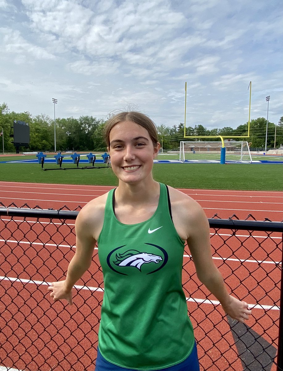 NatalieThrows's tweet photo. Headed to state with a PR of 37.22! #sectionalschamp #javelin #sophomore #mhs #marquette #c5s1 @nationalthrows @MSHSAAOrg @STLhssports @MOTrackFanatic https://t.co/npGWkangmn