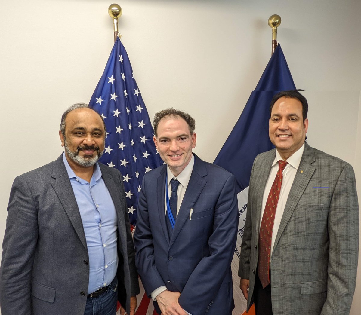 newprotocol's tweet photo. Met with Dilip Chauhan this morning (along with good friend Anil Paulose) to discuss the business opportunities w/NYC. Dilip is the Dep. Commissioner in the NYC Mayors office for Intl. Affairs and Economic Development.  Thank you Dilip for the insights! 👍👍 https://t.co/qNJIyxB5Db