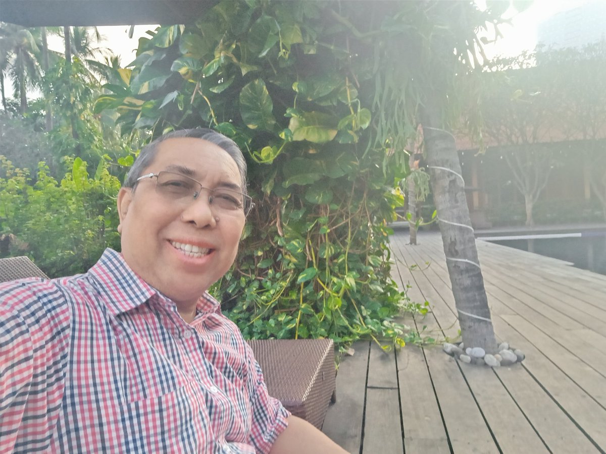 Kerja politik akan lebih baik kalau para elite politik mampu menyatukan capres-cawapres dari kalangan relegius nasionalis dan nasionalis religius
