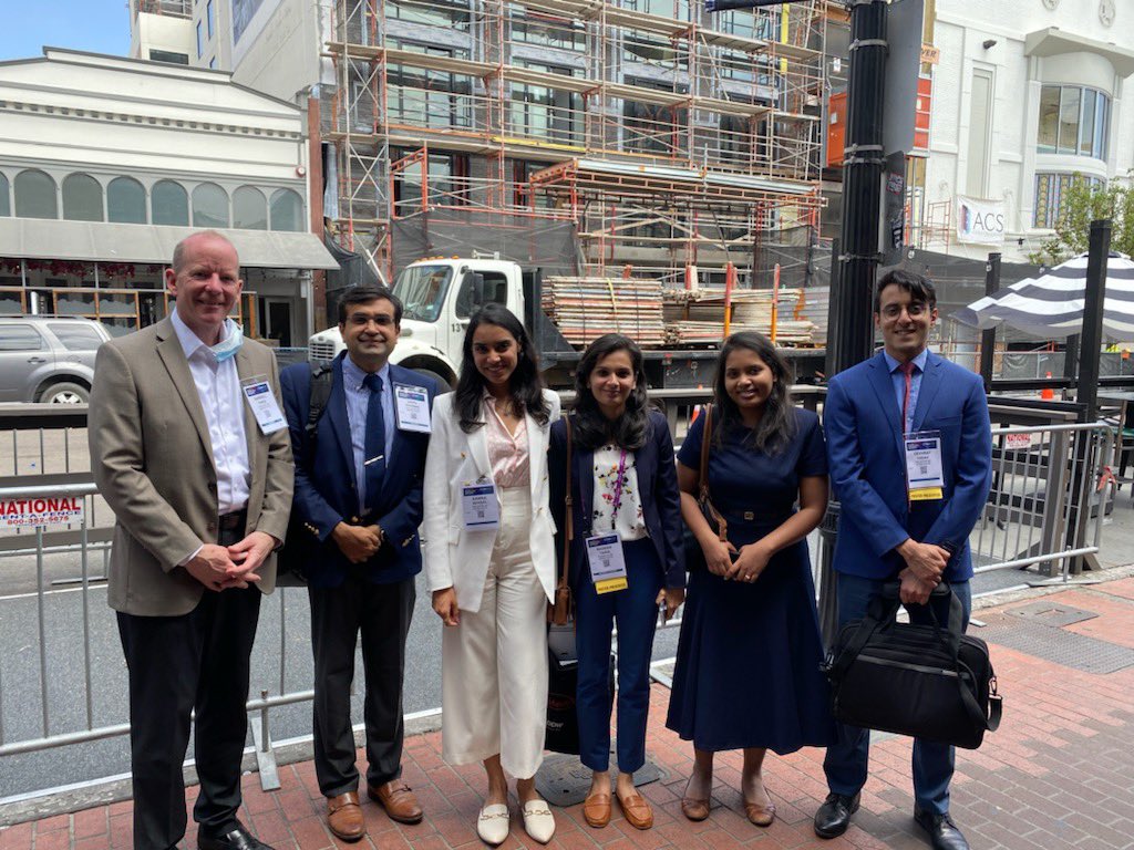 SrishtiSaha_'s tweet photo. @DDWMeeting is as much about people as it is about science. Thanks #DDW2022 for this wonderful event and the chance to meet old friends and make new ones! @AASLDtweets @AmerGastroAssn https://t.co/nz0p14ZI7D