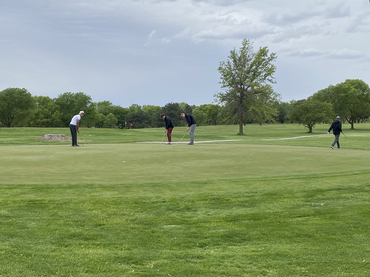 Traditional pre practice at the Elks in Columbus!!  Having a little fun competing in the Guillotine contest!!
<a href="/jackson_henry9/">Jackson Henry</a> <a href="/JonathanSchardt/">Jonathan Schardt</a> <a href="/JoeyKoralewski/">Joey Koralewski</a> <a href="/jacob_stegman/">Jacob Stegman</a> @BowdieFox