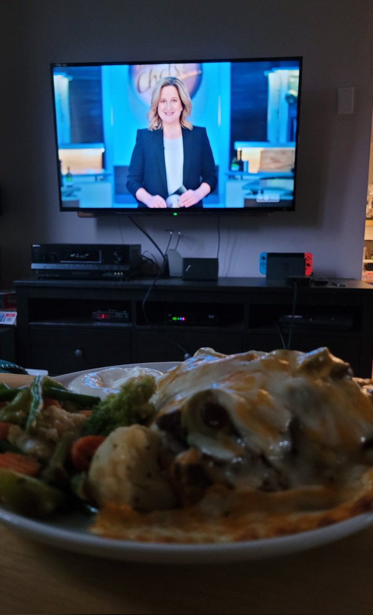 NRJ_2000's tweet photo. Souper devant #leschefs 😊
#ImNotAChef https://t.co/DKoQna3A9z
