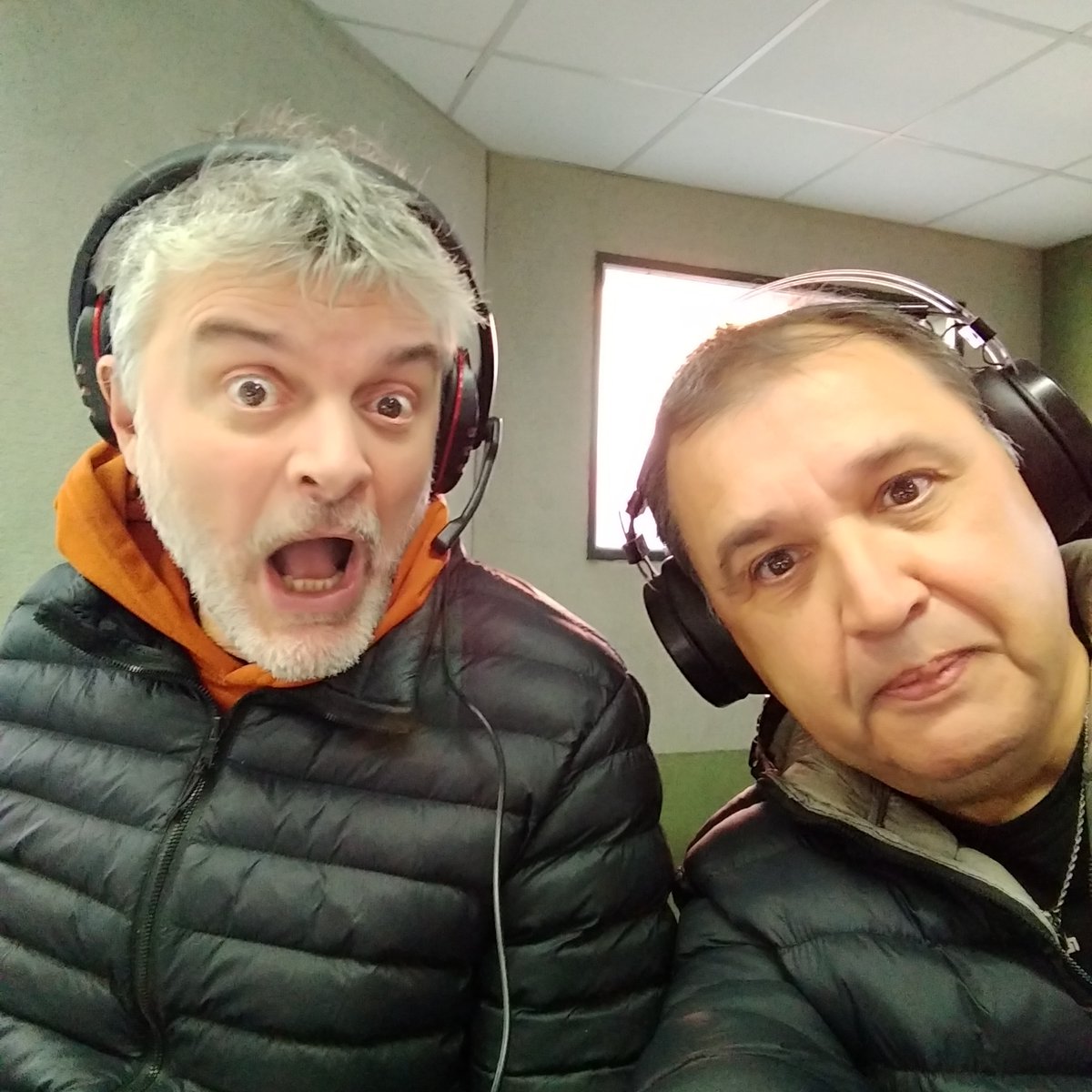 Mariodevalis's tweet photo. Mañana con @SerZuliani en Con todo al aire en @RadioSucesos .
#HumorDeRadio. https://t.co/aDZLLFV6O9