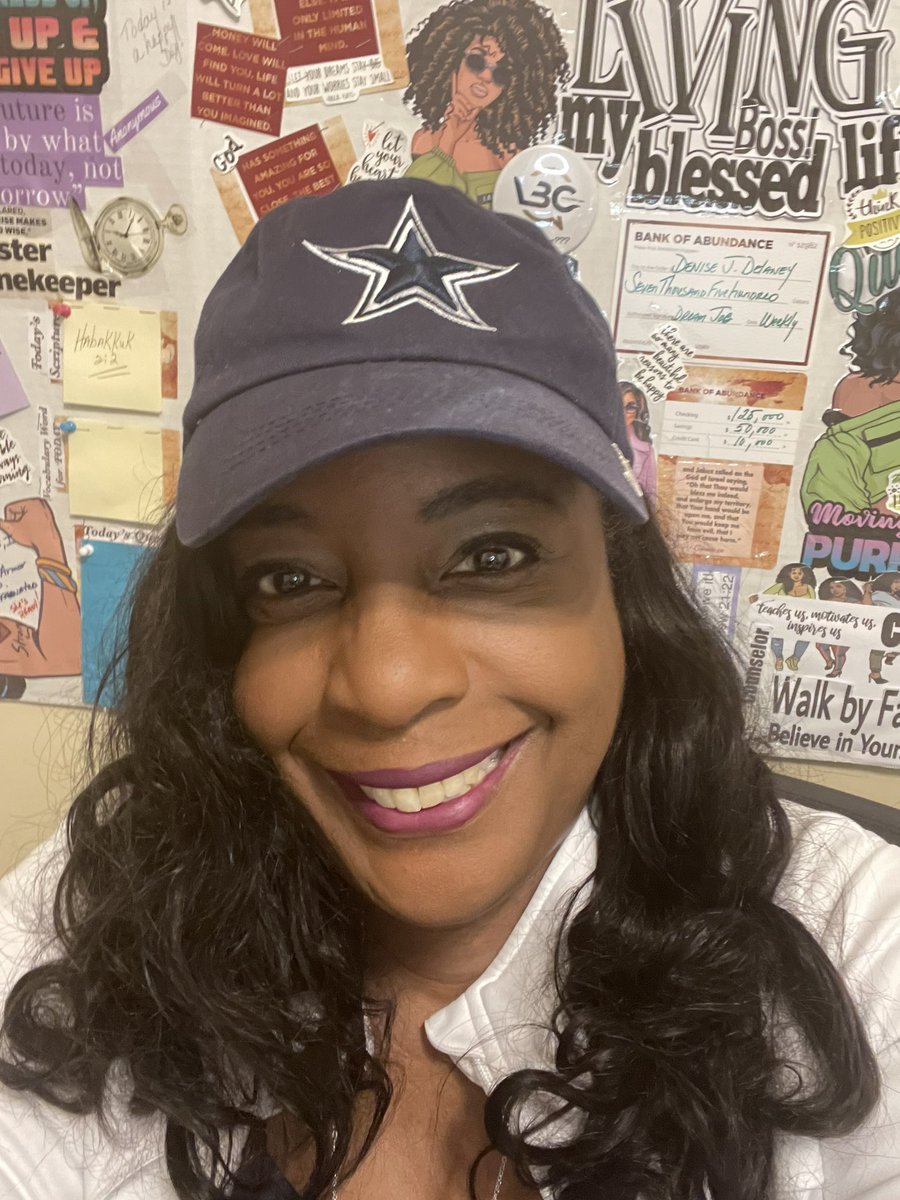 4DeniseJDelaney's tweet photo. Voice By Choice
https://t.co/EbVXEVh0sG

Grown. Gray. &amp; Groovy 
https://t.co/R7ItP3LVWW https://t.co/85mZPhdk6w