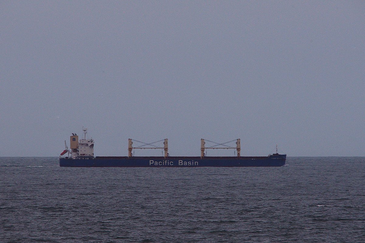 johnmorgan726's tweet photo. The SHARP ISLAND, IMO:9748370 en route to Immingham, United Kingdom, flying the flag of Hong Kong 🇭🇰. #PacificBasin #BulkCarrier #SharpIsland #ShipsInPics https://t.co/4gmIFZDzkN
