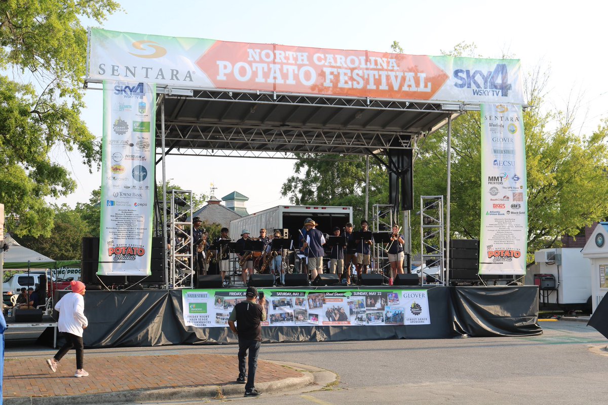 CityofEC's tweet photo. We hope you had a spud-tacular time at the Potato Festival this weekend!
#elizabethcitync #visitec #ncpotatofestival https://t.co/qlQK7Sf1IZ