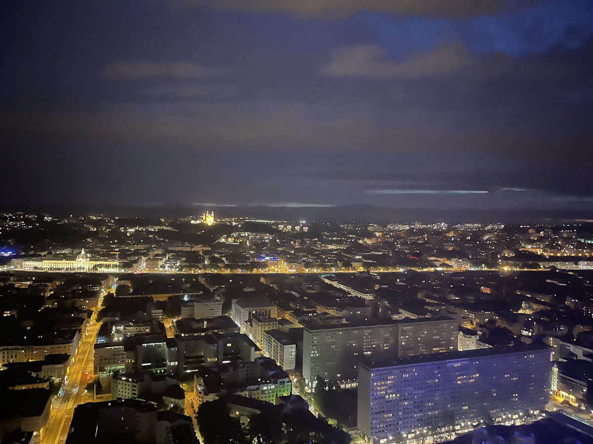 After a 36 hours trip 😩- I’m finally here #ISEV2022 Lyon - I’m looking forward to catch up with friends and colleagues for the next 6 days @IsevComms - we have 5 posters and 2 orals from @ExosomeLab <a href="/UQMedicine/">UQ Medicine</a>