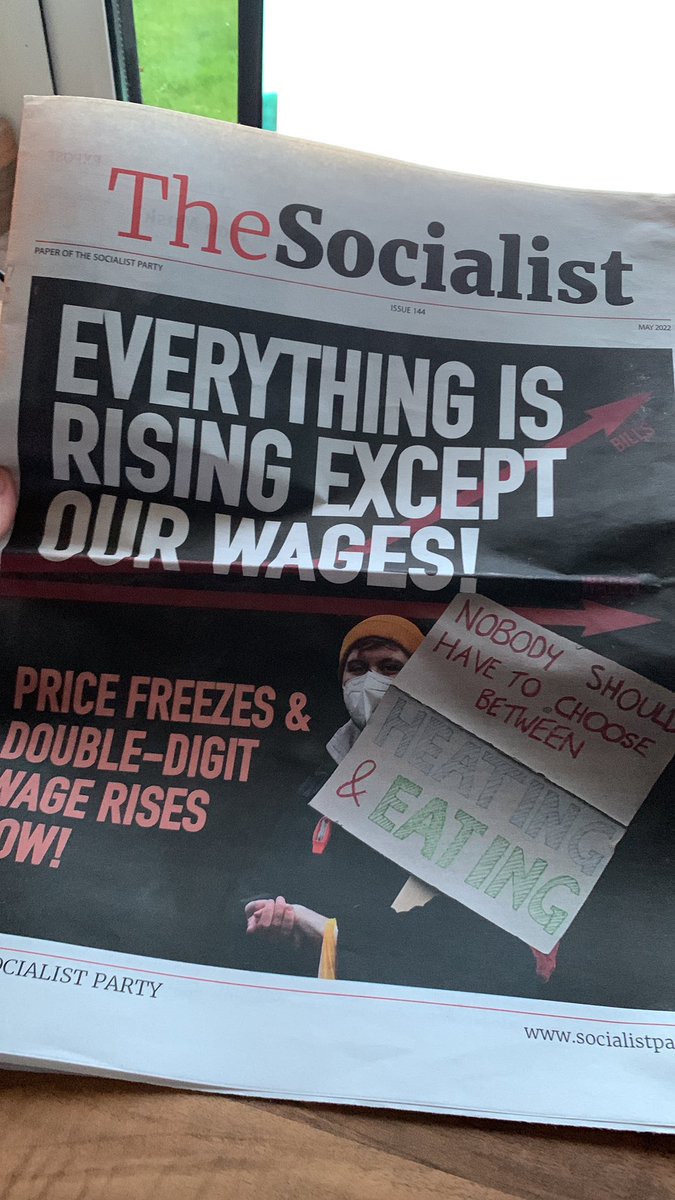 HaleyRoseTho's tweet photo. Evening Reads 🌹 #thesocialist #wageswar #ROSA #Socialism #ClimateCrisis #FoodShortage https://t.co/C1080gEh55