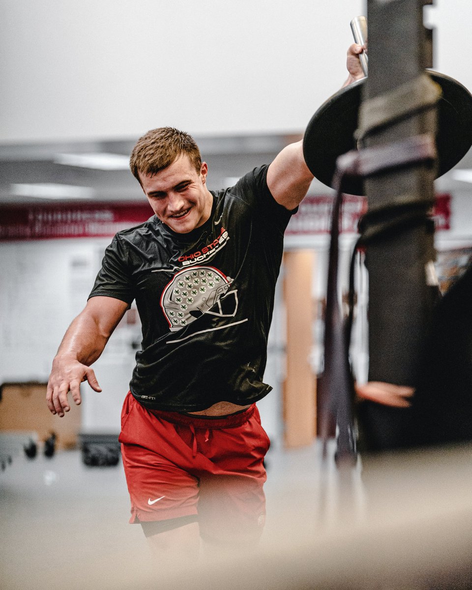 OhioStateFB's tweet photo. back in the lab 🥼💪 

@CJ7STROUD @CarricoReid https://t.co/ZXFmHlXOMs