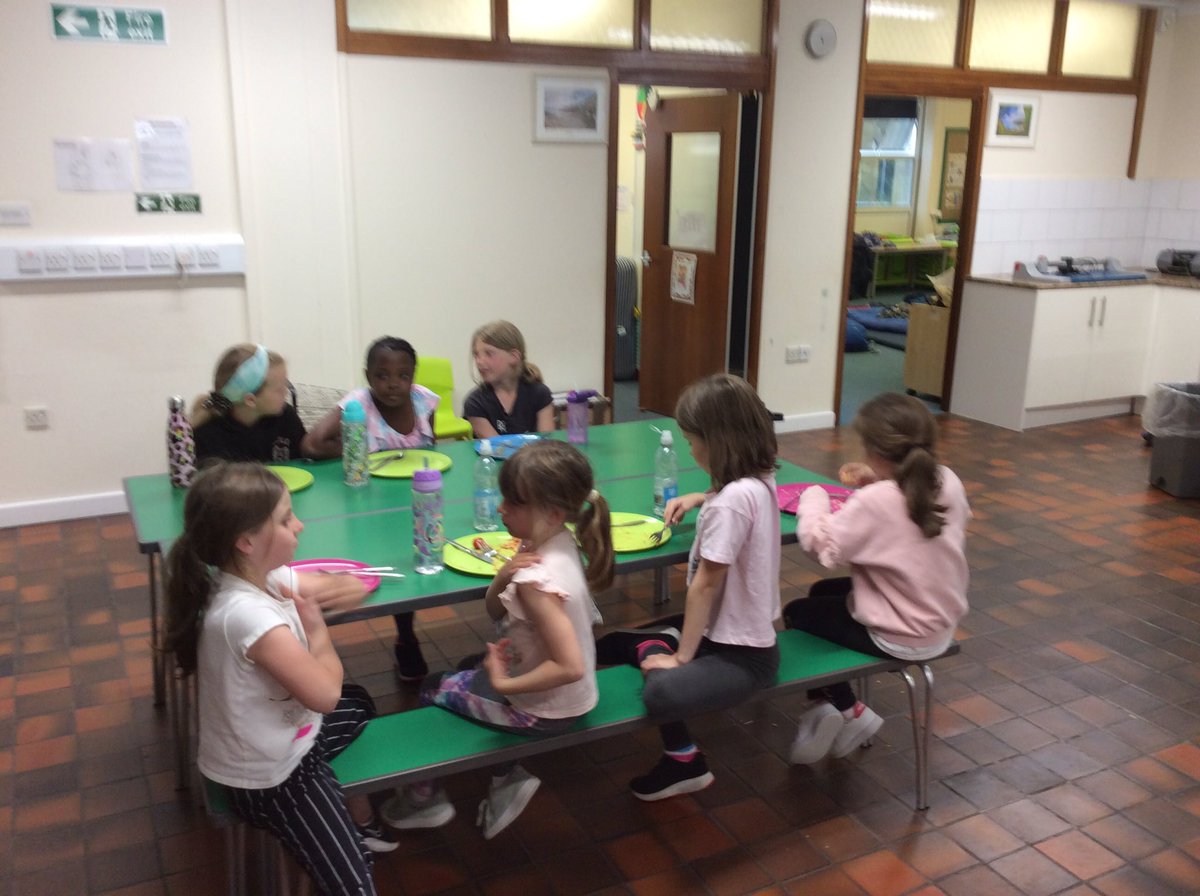 lamareprimary's tweet photo. We enjoyed pasta, jacket potatoes and salad. Some of us even had seconds. #greatfood #healthyeating #thankyouchefs https://t.co/nz9slBy9yk