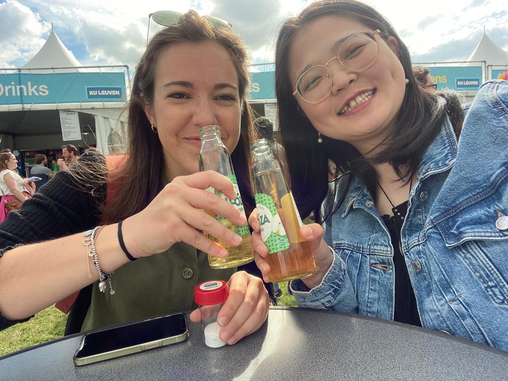 KUL_LT's tweet photo. Our @KUL_LT team was present at the staff celebration 2022 organised by @KU_Leuven! #Goodfood 🌮 and even better company! ❤️ https://t.co/y7dps9wkew