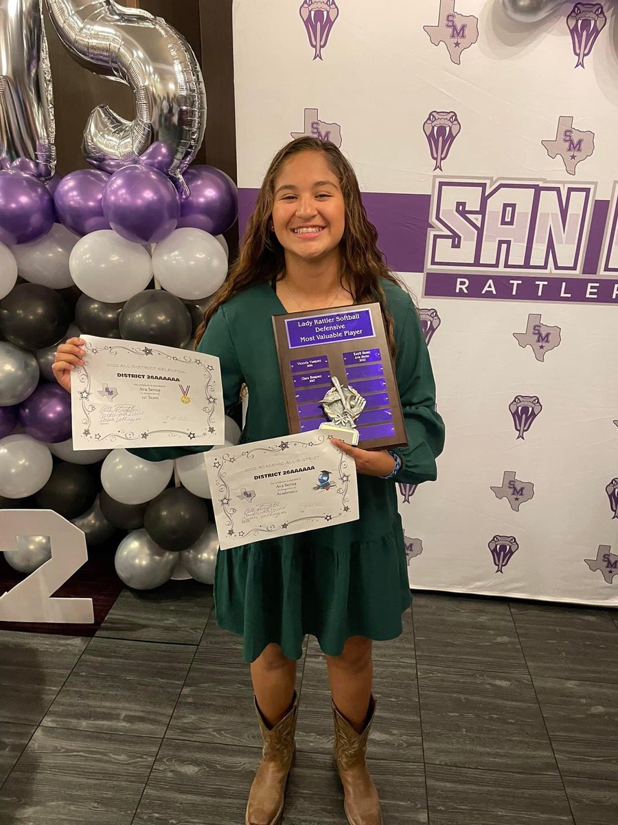 SernaJesse's tweet photo. Sophomore season in the books for @SernaAva, proud is an understatement!!
26-6A 1st Team All District                        Academic All District                                  San Marcos High Co-Defensive MVP  @AMTX2024 #DontSuck https://t.co/kDb5r6FiFW