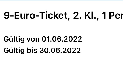 BerlinVic's tweet photo. Deutschland probiert die #Autokorrektur!
Das #9EuroTicket ist gekauft! Für mich, meine Nichten und Neffen
Ein kleiner Schritt in Richtung #Verkehrswende und erlebnisreichem #Sommer!
#Ticket #Bahn #Nahverkehr #Ticketpate #Familie https://t.co/9TSO2OskWM