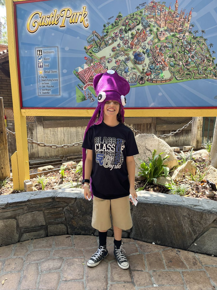 sierravistak6's tweet photo. Check out these cool hats! Our Cubs have style as they check out the sights at Castle Park. #Futurereadycubs https://t.co/Yo32erNw7m