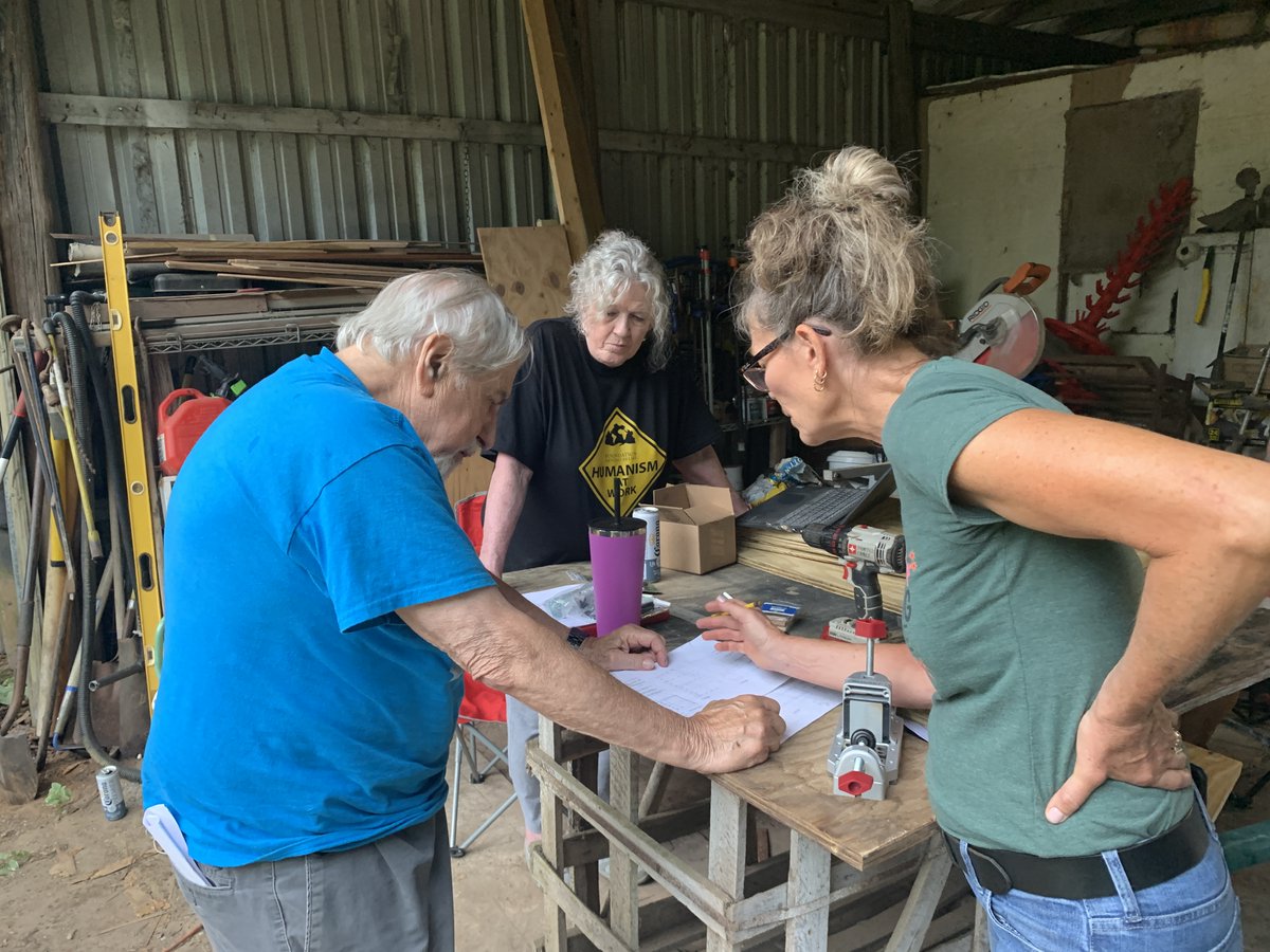 HumanistsTLH's tweet photo. We also started work on our Help Shelf, which will be situated near Sabal Palm Elementary and will be stocked with canned food, toiletries, and clothing. We're hoping to have it finished and installed by mid-June. #SecularAction https://t.co/Lda2WeUWbg