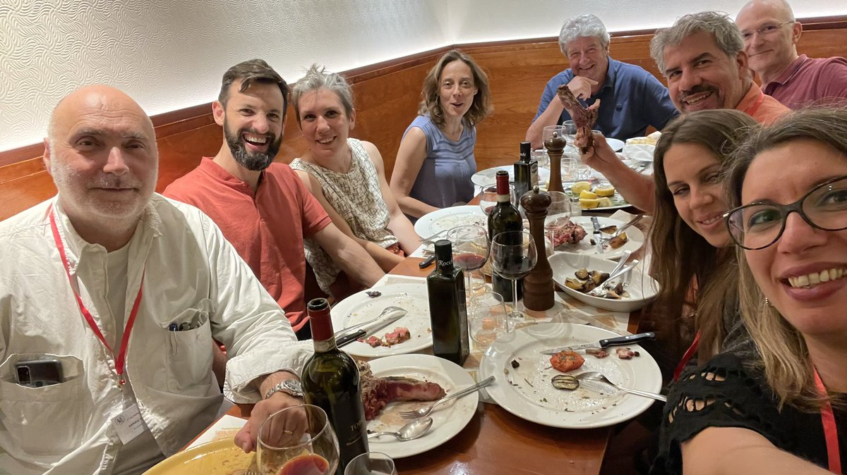 spasqualato's tweet photo. When in Florence, Fiorentina! @MapelliMarina @luigi_scietti and Twitterless young (and experienced) #structuralbiology fellows @AICryst @GCI_AIC #teamXtal and not #teamcryo and not #teamtomo ;-) https://t.co/WRcYaGrJ1P
