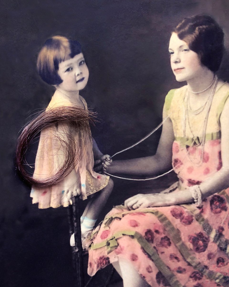 SouthernLadyMag's tweet photo. Sifting through a stack of family photo albums, Natchez-born author Denise Gee made a surprise discovery that brought back fond memories of her late mother, which she shares with us in her newest essay. Read the rest at https://t.co/QF13JBHhTf.

#southernladymag #denisegee https://t.co/9izIYAiu1F
