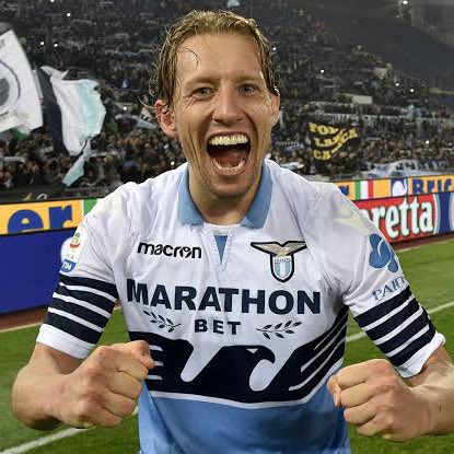 CentralBotafogo's tweet photo. EXPERIÊNCIA A VISTA

Botafogo procurou dois volantes brasileiros experientes: Lucas Leiva e Luiz Gustavo.

O primeiro já está praticamente descartado por conta de um salário altíssimo e o Luiz virou prioridade. O Botafogo se mostrou disposto a avançar numa negociação por ele. https://t.co/hbKEcs9z58