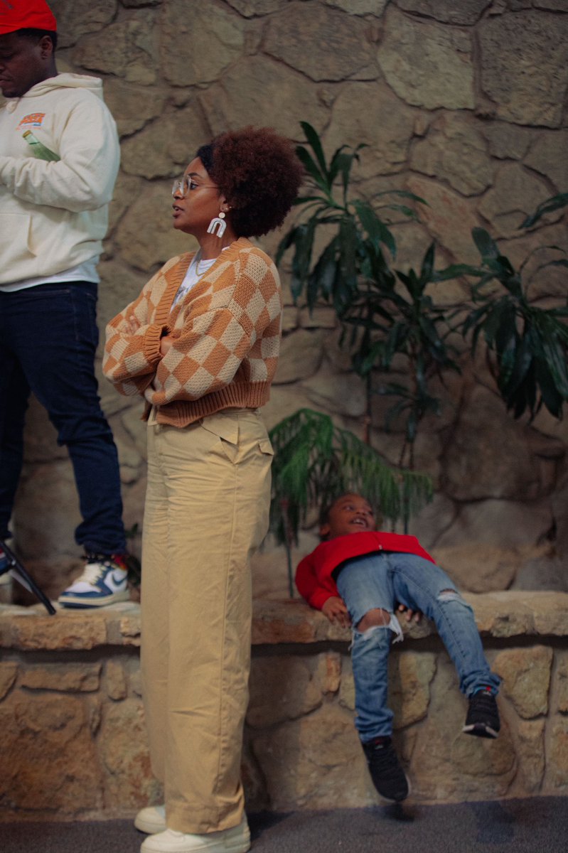 This past weekend, activists, formerly incarcerated, community leaders, faith leaders, and law enforcement gathered in the Atrium to discuss the issue of gun violence and to help begin to empower our community to make meaningful change. 

📸: @zlucerophoto 

1/5