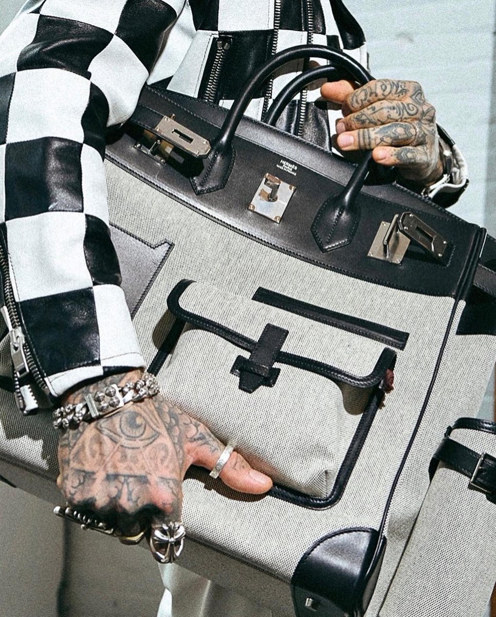 JaneFinds tweet media