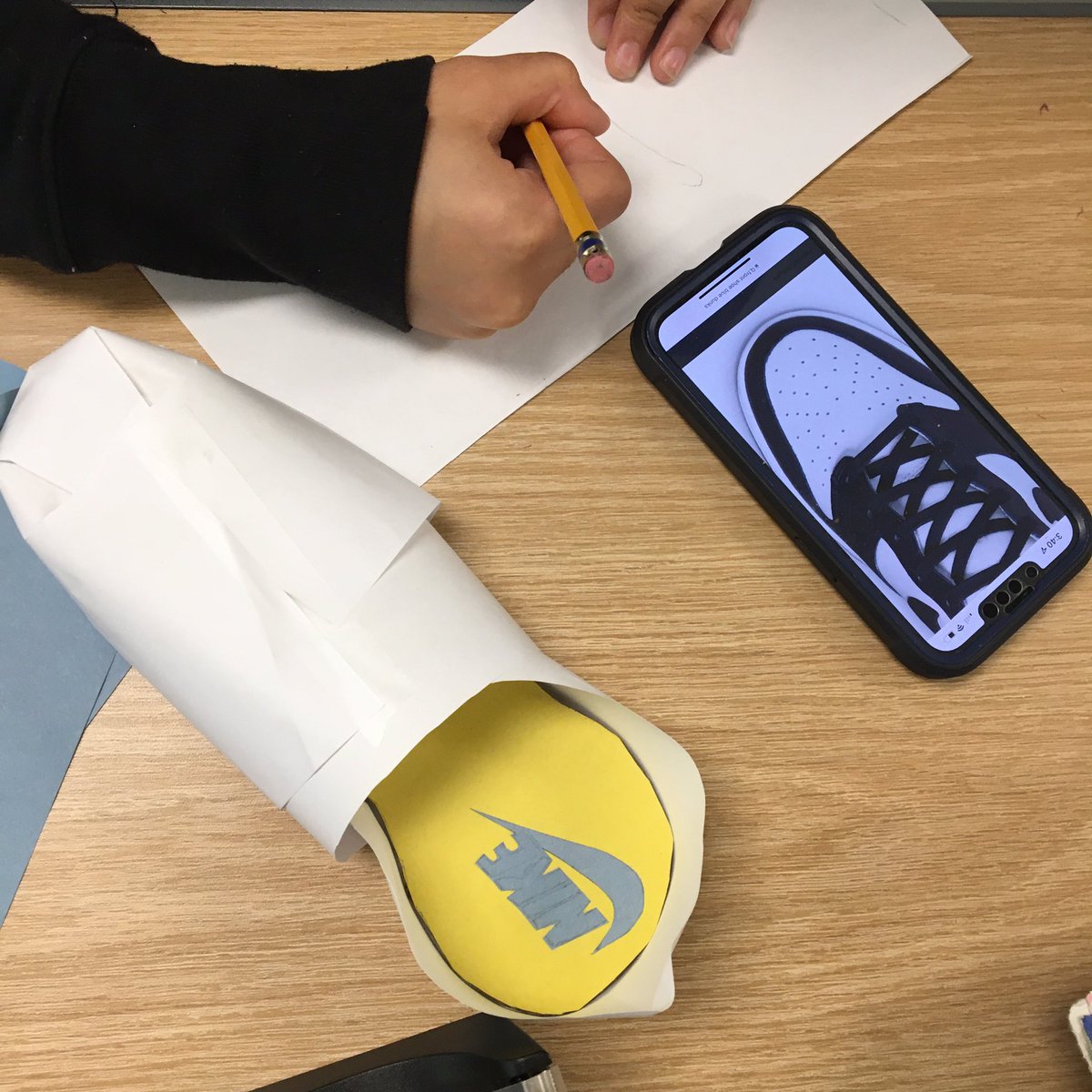 dailystem's tweet photo. My favorite part of Day 4 of #ShoeDesignChallenge:
One student really worked hard to get her shoe the right shape…definitely a great 2D➡️3D challenge!
#STEM #STEAM https://t.co/BvSYTfiW7z