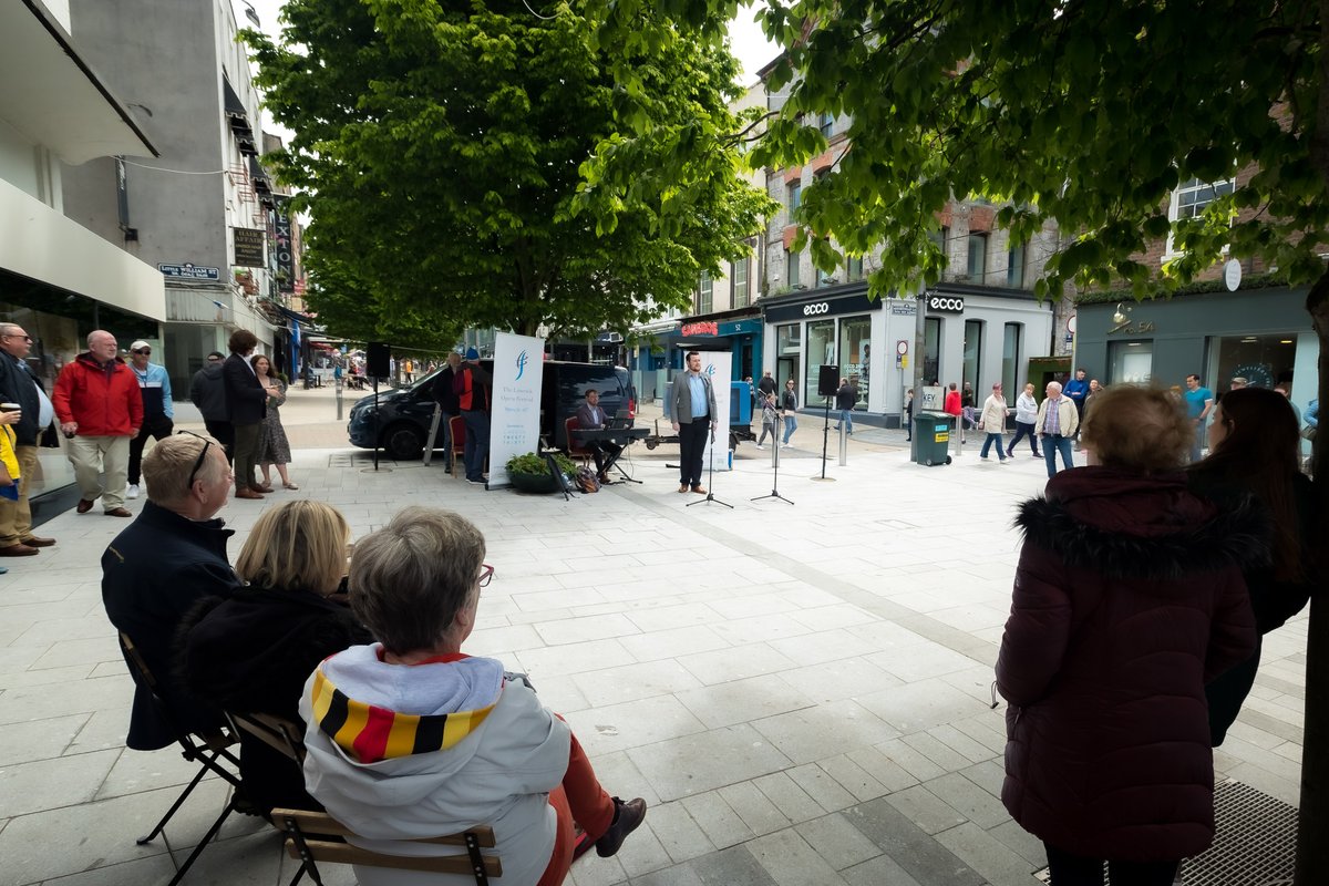 OperaLimerick's tweet photo. We had such fun on Saturday bringing Opera to All on the Streets of Limerick. We had a great reception everywhere we went and the party atmosphere really got going on Thomas Street!
#operaforall #operalimerick #operatrail @ilovelimerick @sarahleekiely https://t.co/aZ2hKHAKxF